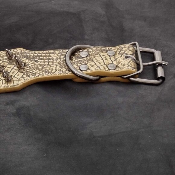 NEW size Large Vegan Leather Spiked Bullet Nail Collar with Skull & Crossbones - Picture 3 of 6